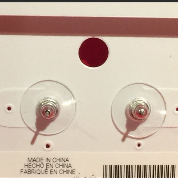 White Pearl earrings - Picture 4 of 4